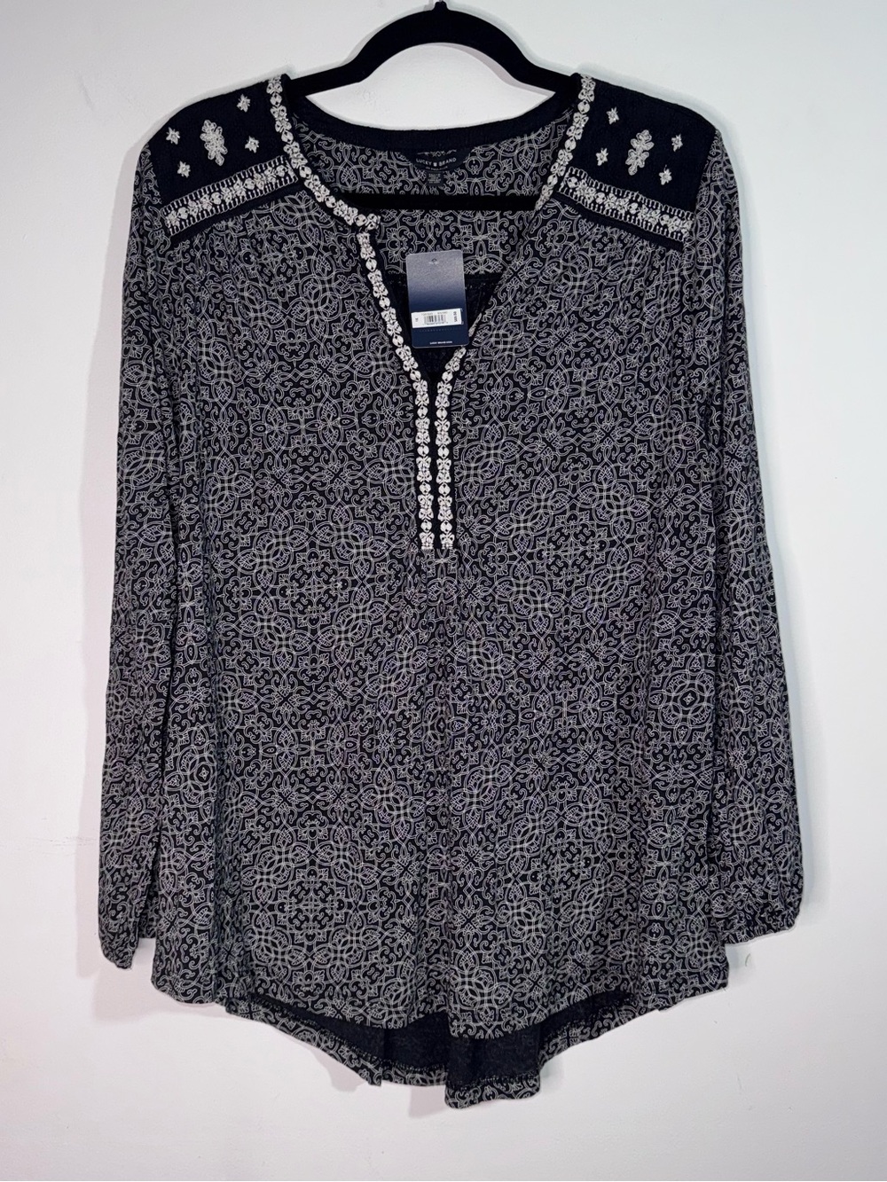 Lucky Brand NWT 1X Black White Boho Embroidered Peasant Top Plus